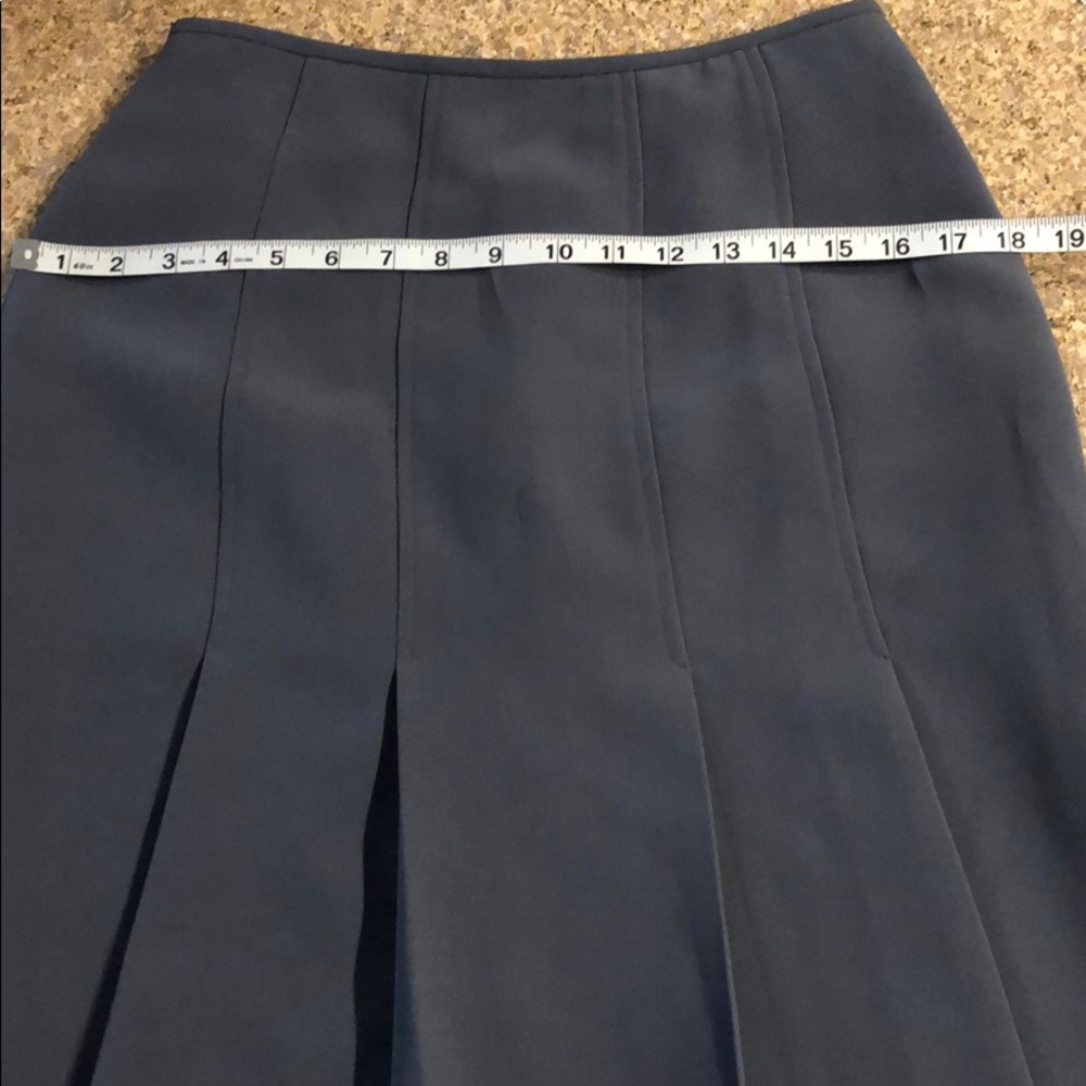 Tahari Arthur S. Levine Lined Skirt Size 6 - Picture 3 of 12
